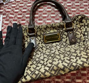Tommy Hilfiger monogram handbag in brown and tan