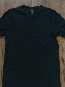 Women Gap Long Sleeve Tshirt