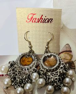 Fashion Dangle Earrings Only 1 Pair