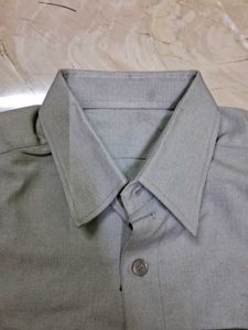 Men Grey Classic Fit Textured Formal Shirt