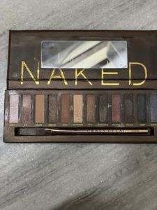 Urban Decay Naked Eyeshadow Palette