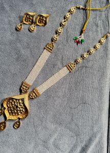 Elegant Kundan Necklace Set