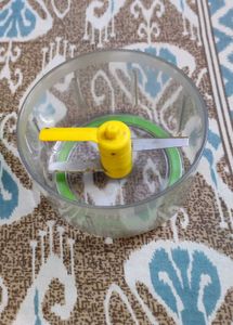 Prestige Vegetable Chopper ( thread loose h)