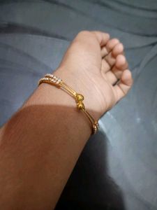 Elegant Gold Bangle