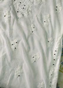 Chikenkari kurti