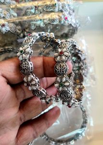 Floral Bangle Set