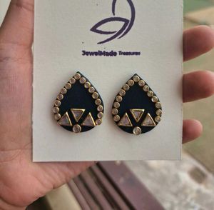 Combo Of 5 Fabric Studs.