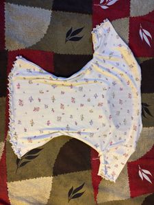 💗Floral Print Top.SIZE-28-36.NEW WITHOUT TAG.
