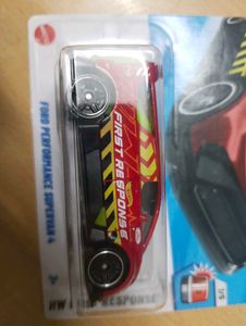 Hot Wheels Pord Performance Supervan 4
