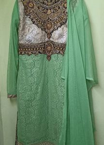 Women Ethnic Kurta Set