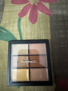 MAC Conceal & Correct Pallete - Medium