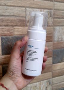 Derma Essentials Mfine Cleanser