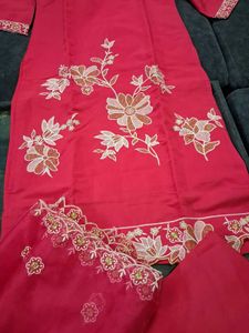 Elegant Pink Embroidered Kurta Set