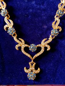 Free Jwellery Set Saree with blouses For Women