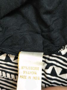 Black Sleeveless Tunic/ Top