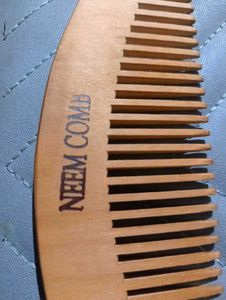 Premium Neem Wood Comb – Natural Hair Care