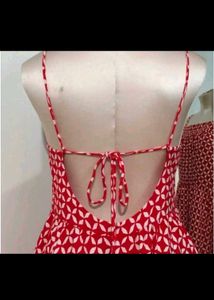 Beautiful Red and White Pinwheel Tie Back