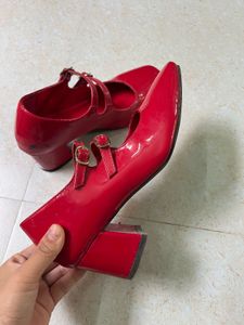 Theater Xyz Heels ( Negotiable ❤️)