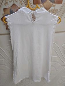 Elegant White Sheer Lace Collar Sleeveless Top
