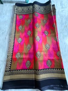Pink &amp; Gold Print Saree