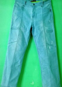 Light Wash Straight Leg Jeans