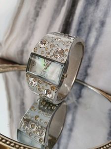 Quartz Analog Bracelet Watch
