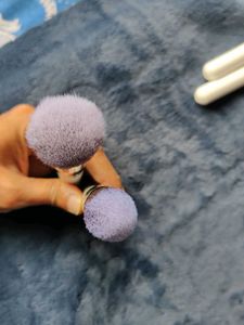 Set Of 8 Makeup Brushes
