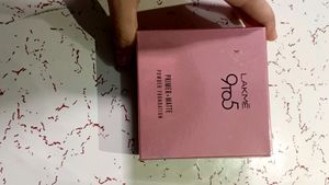 Lakme 9 To 5 Primer Matthe Compact Ivory Cream