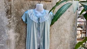 10.13.2 SEXY NIGHT GOWN UPPER