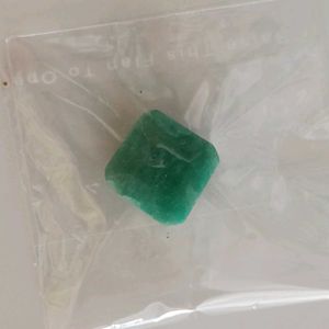 Natural Green Emerald पन्ना रत्न
