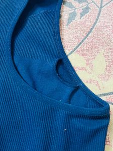 H&amp;M Blue Ribbed Cropped Tank