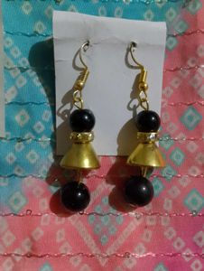 Set Of 2 Green And Black Pearl Earrings 💞