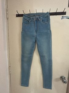 Light Wash Skinny Jeans