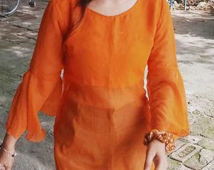 Kurti,with trendy sleeves and translucent waist.