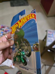 Hot Wheels &#39; Pontiac Firebird &amp; Triumph Tiger TH