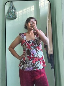 Floral Print Sleeveless Top