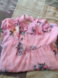 🩷 Floral Top