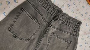 Grey Strechable Jeans