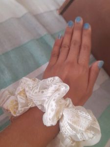 Set Of 1 Medium Size Hair Scrunchies