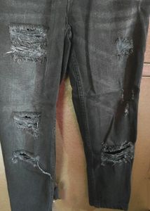 Roadster Black Distress Jeans (Straight Fit)