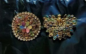 Vintage Rhinestone Brooch Set