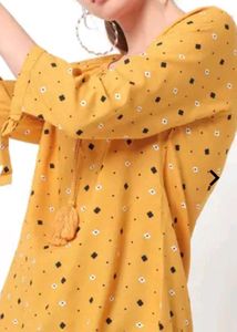 Floral Print Top With Tie Up Keyhole Neckline