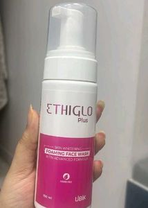 Ethiglo Plus Foaming Face Wash