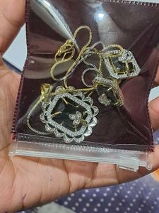 Very Pretty Ad Necklace