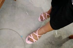Fashion Women&#39;s Block Heel Pink Colour