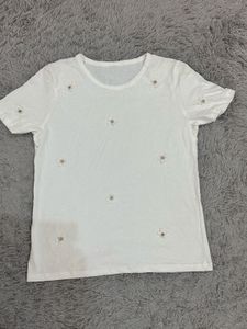 🔥Embellished White T-shirt 👕 🔥