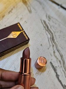 Charlotte tilbury Kissing Lipstick