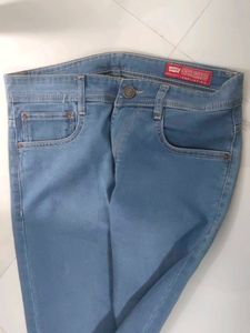 Levi&#39;s 513 Slim Fit Jeans