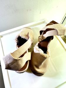 H&amp;M Woven Wedges