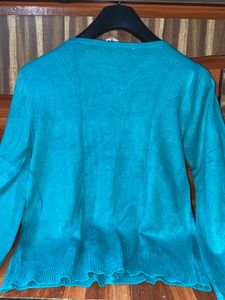 Cardigan Top Universal Design Faction